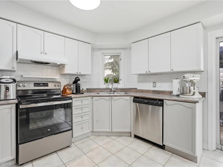 5189 Blue Spruce Avenue, Burlington, ON, L7L 6J5 - 13
