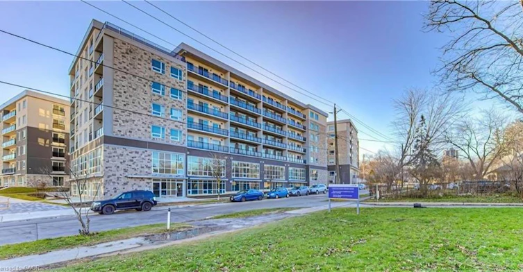 301B-275 Larch Street, Waterloo, ON, N2L 3R2