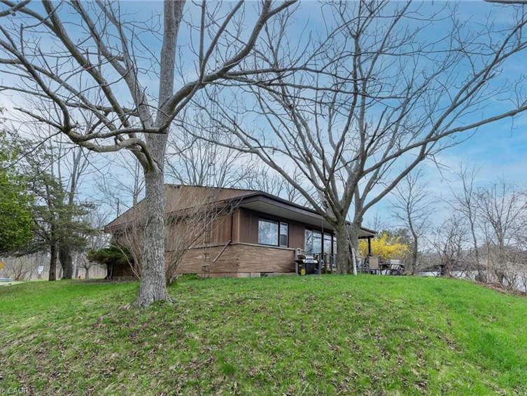 5 Homestead Avenue, Hamilton, ON, L9H 5Y6 - 8