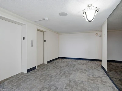 606-222 Jackson Street W - 3