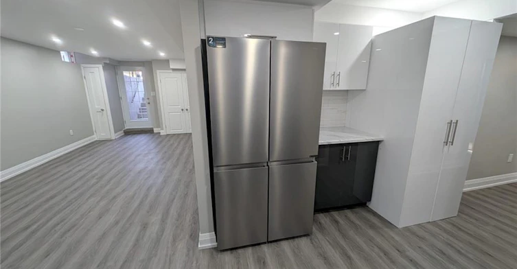 Lower Level-100 Bridgeport Crescent, Hamilton, ON, L9K 1K5 - 5