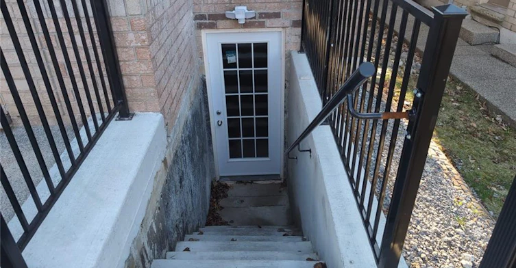 Lower Level-100 Bridgeport Crescent, Hamilton, ON, L9K 1K5 - 16