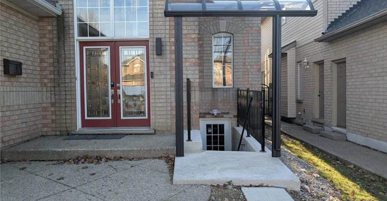 Lower Level-100 Bridgeport Crescent, Hamilton, ON, L9K 1K5 - 15