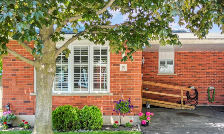 19-229 Lynden Road