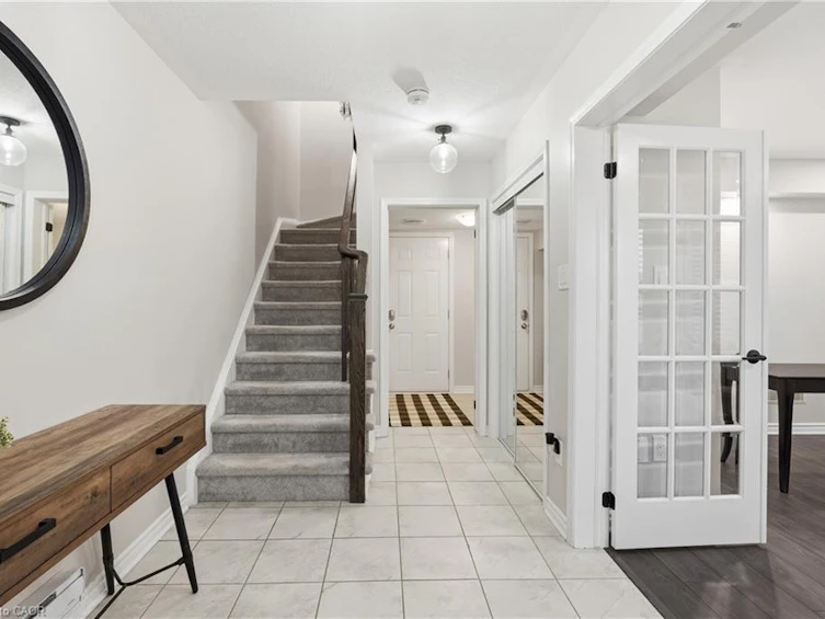 15-230 Avonsyde Boulevard, Hamilton, ON, L8B 1T9 - 5