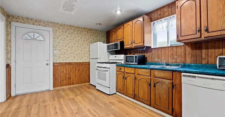 5292 Bridge Street, Niagara Falls, ON, L2E 2T3 - 9