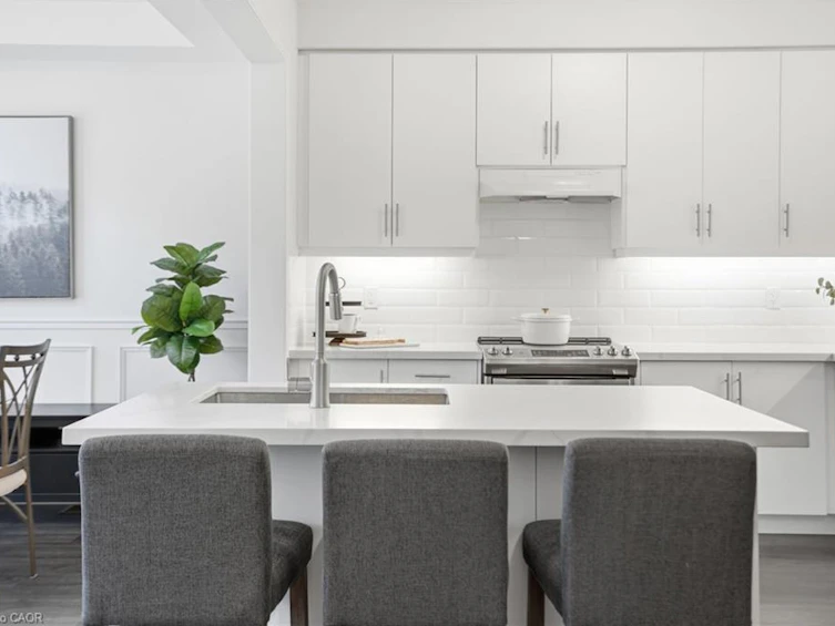 24 Great Falls Boulevard, Hamilton, ON, L8B 1X8 - 12