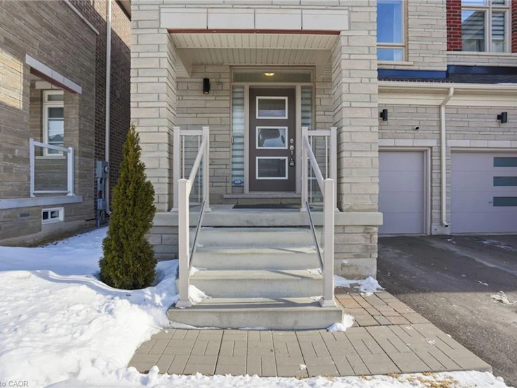 24 Great Falls Boulevard, Hamilton, ON, L8B 1X8 - 3