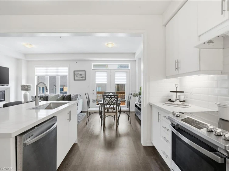 24 Great Falls Boulevard, Hamilton, ON, L8B 1X8 - 13