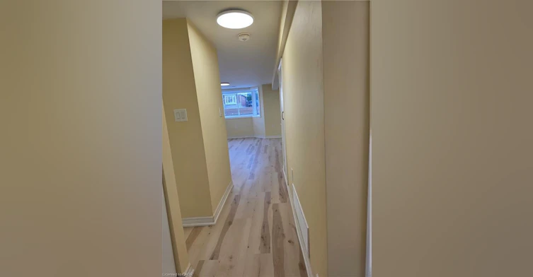 Lower-62 Richwill Road, Hamilton, ON, L9C 1S3 - 10