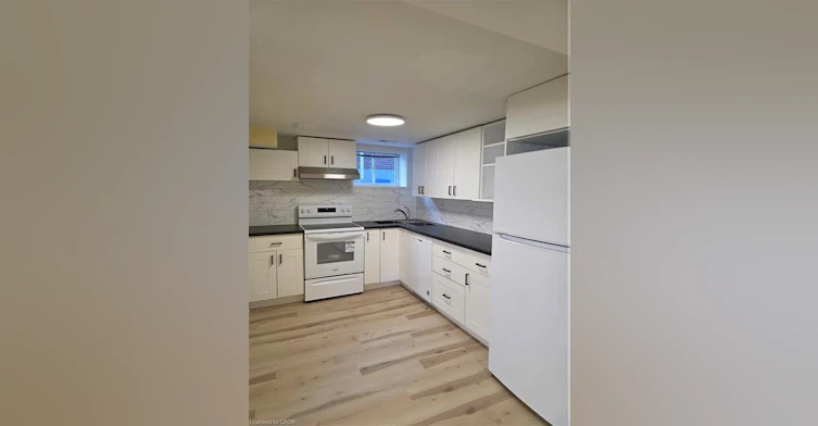Lower-62 Richwill Road, Hamilton, ON, L9C 1S3 - 6