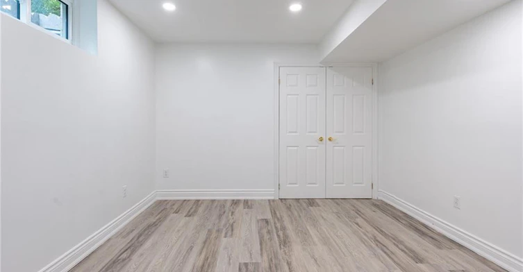 Lower-80 Deerview Avenue, Hamilton, ON, L9G 4S2 - 27