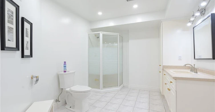 Lower-80 Deerview Avenue, Hamilton, ON, L9G 4S2 - 34