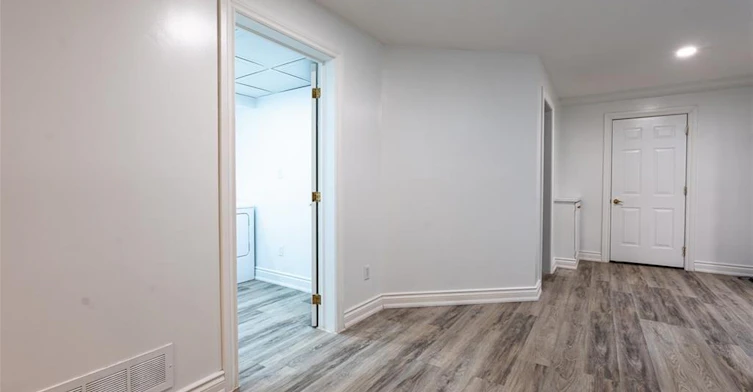 Lower-80 Deerview Avenue, Hamilton, ON, L9G 4S2 - 25