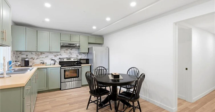LOWER-235 Southwood Drive, Kitchener, ON, N2E 2B2