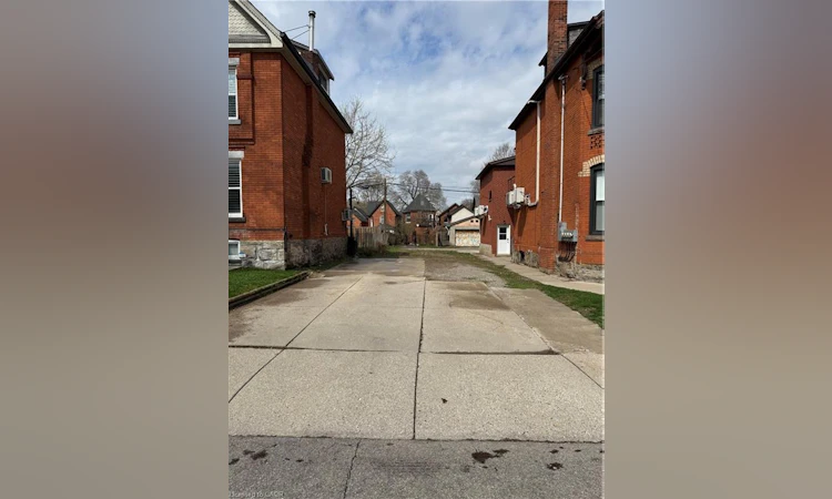 80 Ontario Avenue