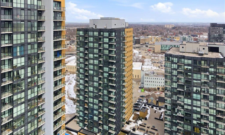 1206-104 Garment Street
