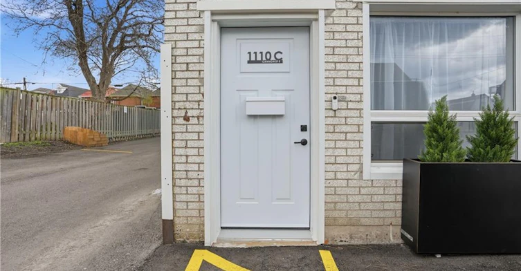 C-1110 Cannon Street E, Hamilton, ON, L8L 2J6 - 2