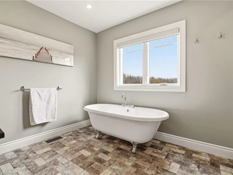 1371 10th Concession Road W, Hamilton, ON, N0B 2J0 - 17