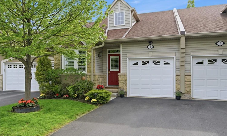 9-212 Stonehenge Drive