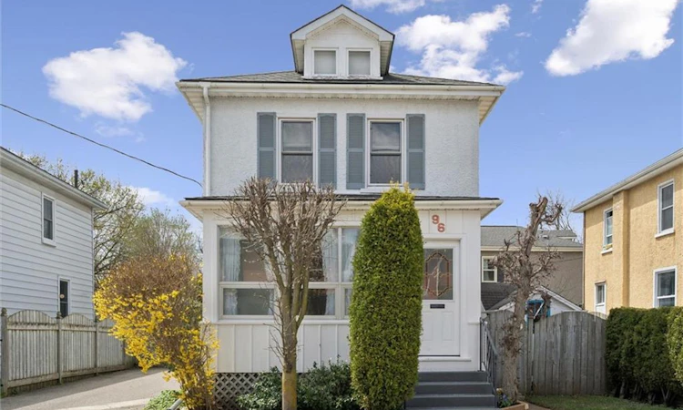 96 Glenmorris Street
