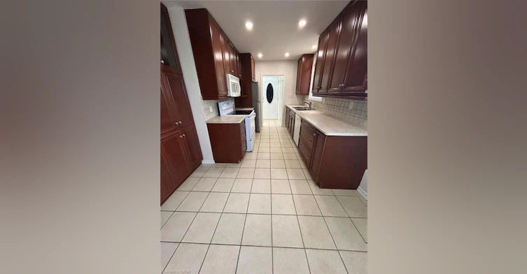 UPPER-34 Ranchdale Drive, Hamilton, ON, L8V 2M1 - 6