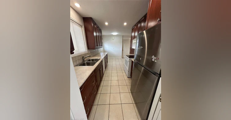 UPPER-34 Ranchdale Drive, Hamilton, ON, L8V 2M1 - 4