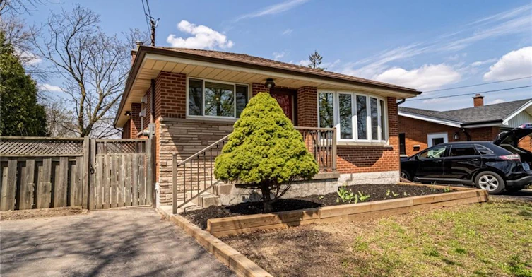 LOWER-146 Welbourn Drive, Hamilton, ON, L9A 3N4