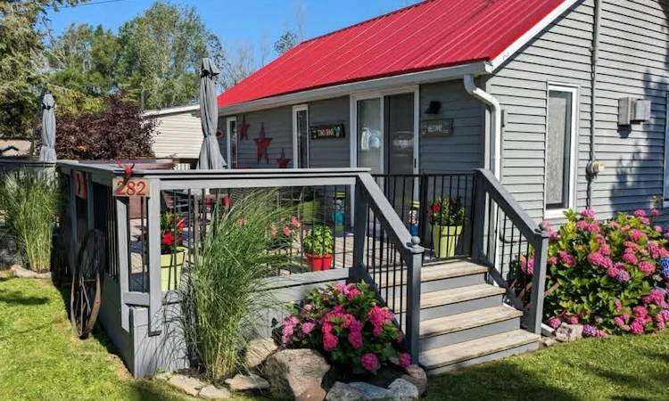 282 Baygrove Line