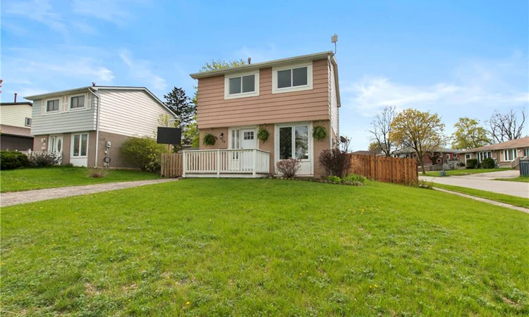 29 Woodlawn Avenue