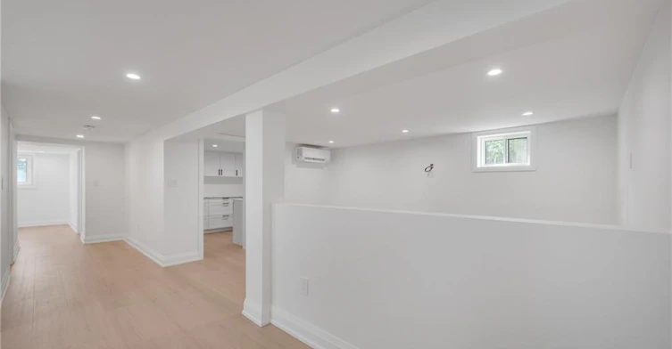 1339 Augustine Drive, Burlington, ON, L7P 2M9 - 4