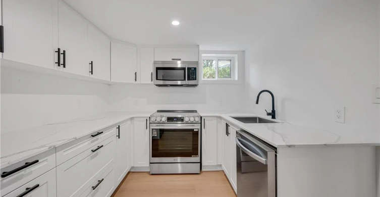 1339 Augustine Drive, Burlington, ON, L7P 2M9 - 10