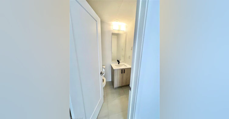 25 Palace Street, Kitchener, ON, N2E 0L2 - 4