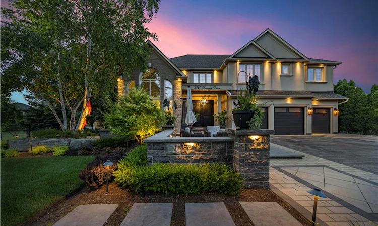 2147 Berwick Drive