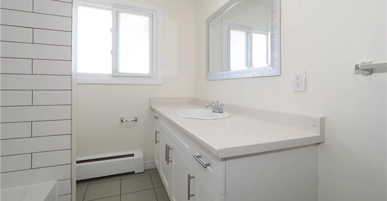 3-24 Austin Drive, Waterloo, ON, N2L 3Y1 - 24