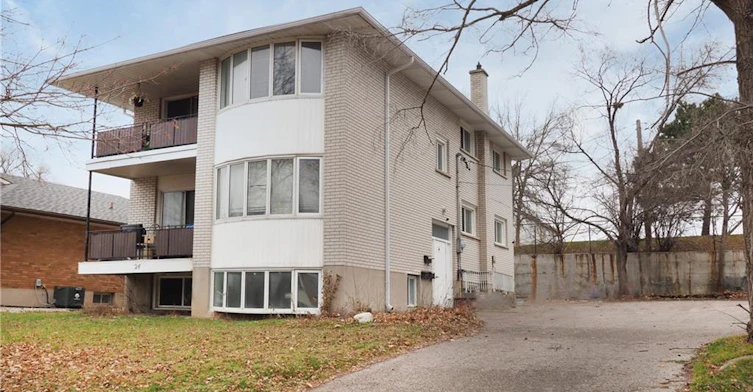 3-24 Austin Drive, Waterloo, ON, N2L 3Y1