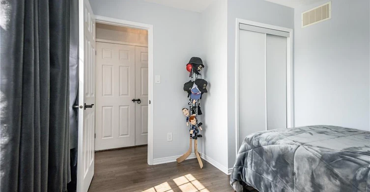 12 Griffiths Avenue, Cambridge, ON, N1P 1J7 - 9
