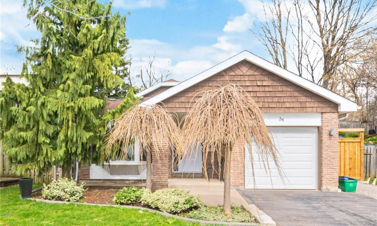 34 Lorraine Crescent