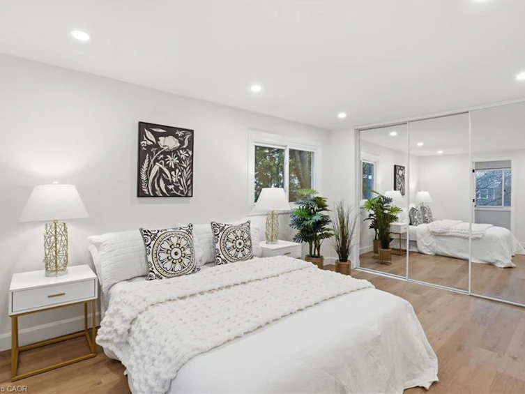 8 Chudleigh Street, Hamilton, ON, L9H 7E4 - 20