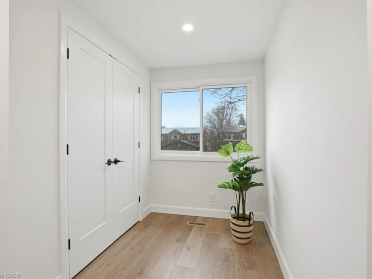 8 Chudleigh Street, Hamilton, ON, L9H 7E4 - 27