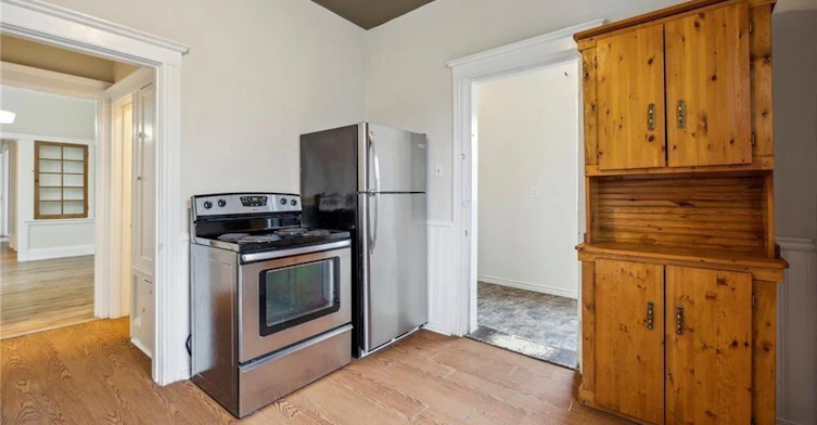 51 Smith Avenue, Hamilton, ON, L8L 5P2 - 12