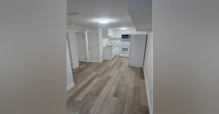 22 Montrose Avenue, Kitchener, ON, N2M 1Y2 - 4