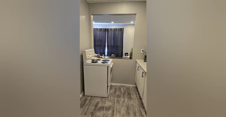 303-37 Mericourt Road, Hamilton, ON, L8S 2N5 - 5