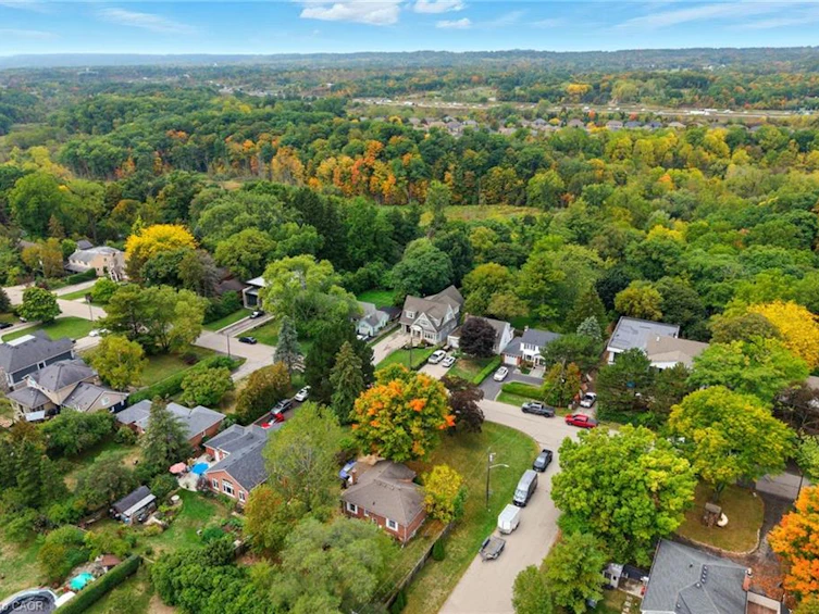 391 Patricia Drive, Burlington, ON, L7T 1J9 - 46