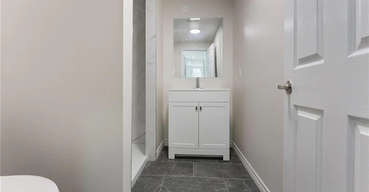UPPER-150 Elgin Street, Brantford, ON, N3S 5A5 - 8