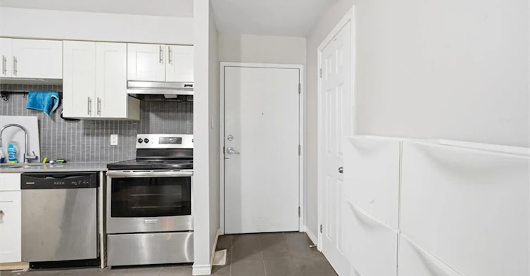 4-508 Quiet Place, Waterloo, ON, N2L 5A3 - 3