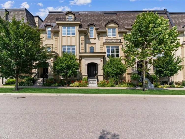 257 Hanover Street, Oakville, ON, L6K 0H3