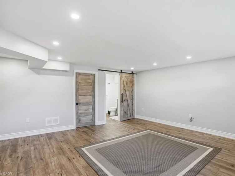 663 Mullin Way, Burlington, ON, L7L 4J6 - 35
