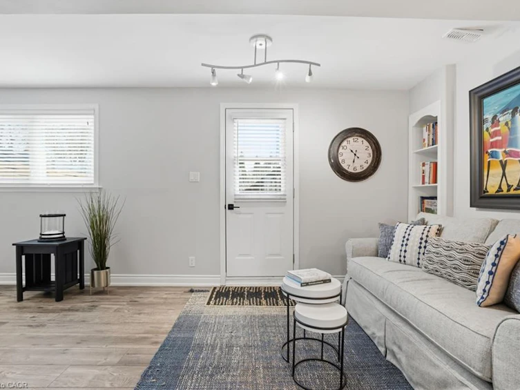 663 Mullin Way, Burlington, ON, L7L 4J6 - 7