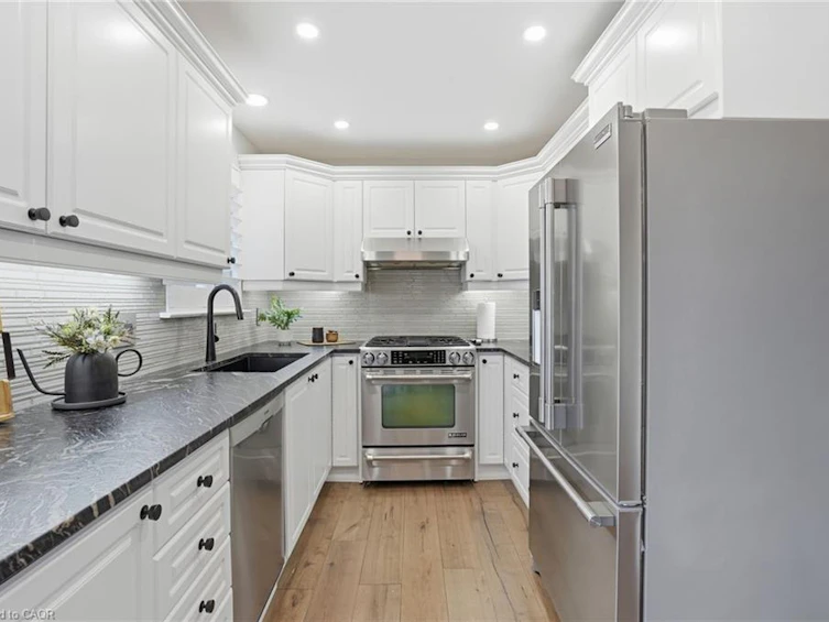 663 Mullin Way, Burlington, ON, L7L 4J6 - 17